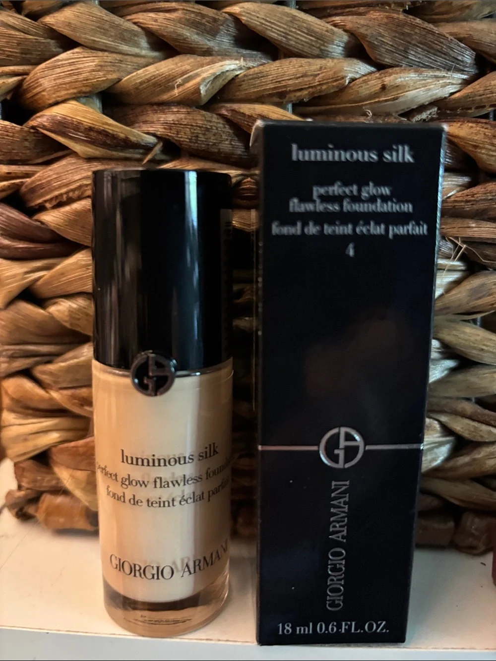 Giorgio Armani Luminous Silk Foundation -  (Shade 4)